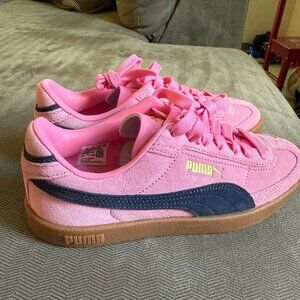 Puma girls sneakers